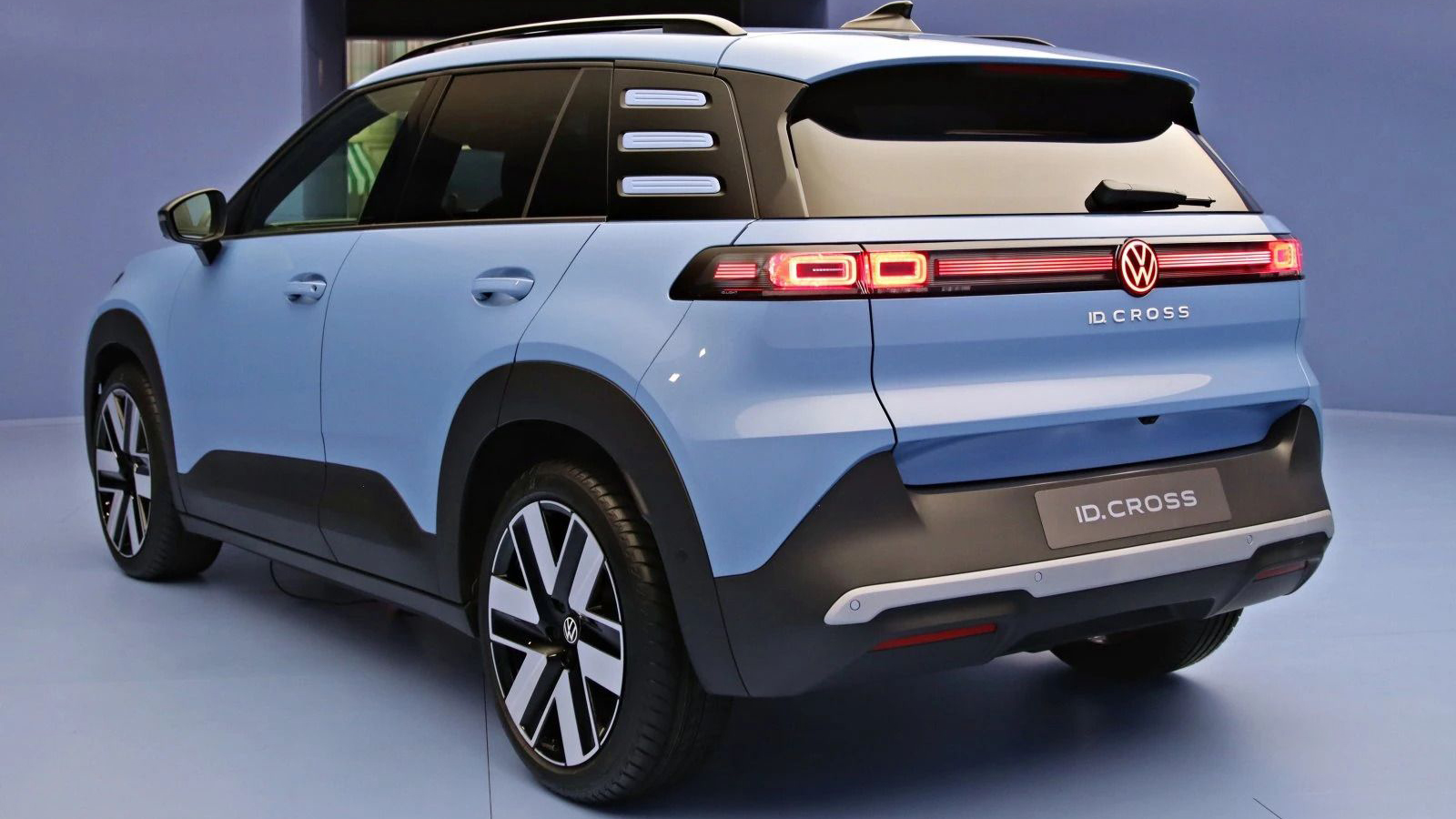 Εικόνες που διέρρευσαν παρουσιάζουν το νέο VW ID. Cross.